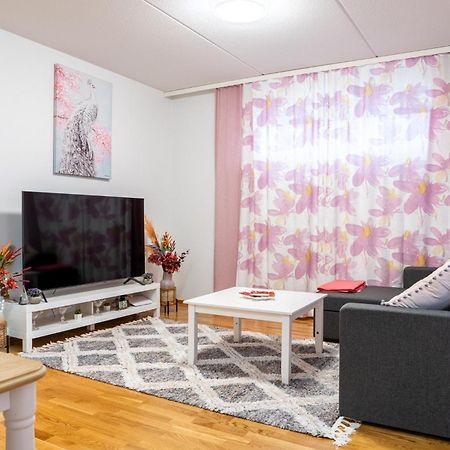 Apartamento Kaksio Helsingissae Hyvien Kulkuyhteyksien Varrella Helsinki Exterior foto